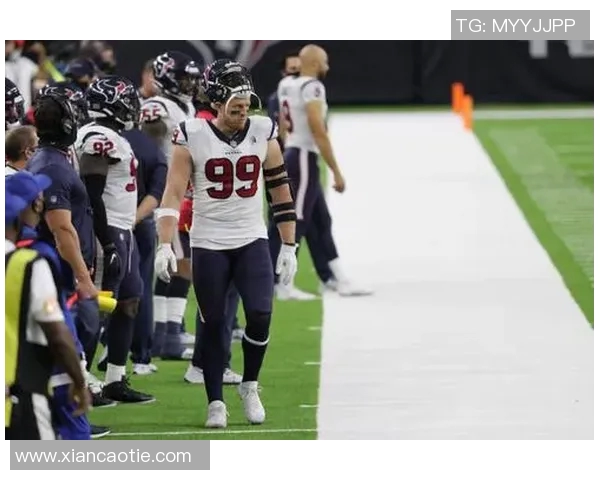 塞维利亚主帅托马斯-莫纳，被曝光偷偷观察其他球队训练，引发争议